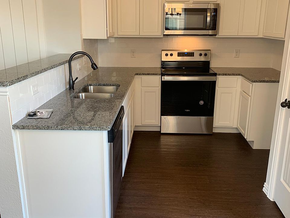 1st image of 218 W Lake St