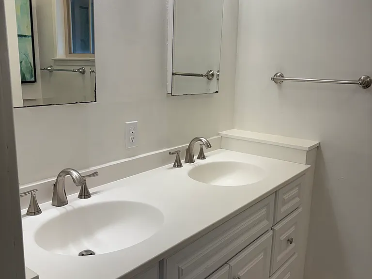 Primary Bath - 2 Sinks