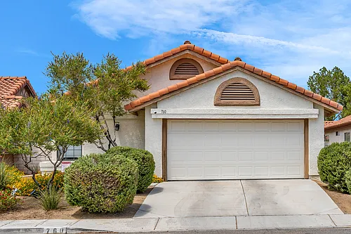 760 Thousand Oaks Dr Photo 1