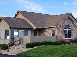 2325 Steeple Chase, Shelbyville, IN 46176