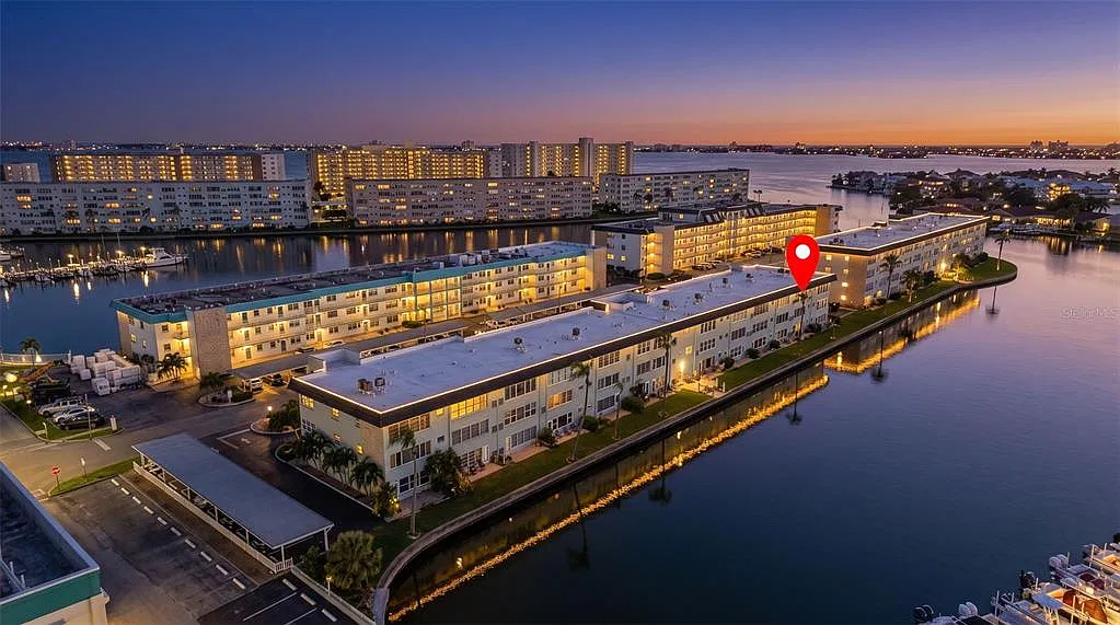 2 bed, 2.0 bath, 1250 sqft, $2,100 — Photo 1