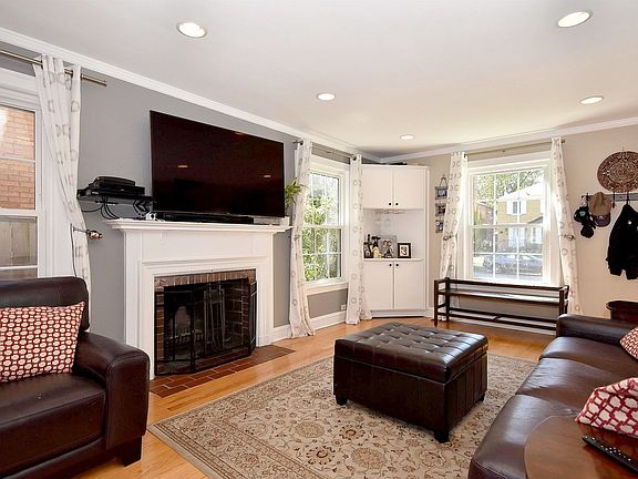 5th image of 1715 N 77th Ave