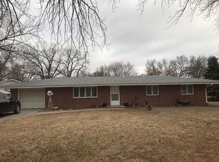 515 High St, Guide Rock, NE 68942
