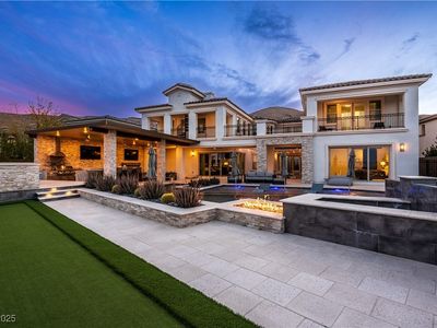 12 Olympia Chase Dr, Las Vegas, NV, 89141