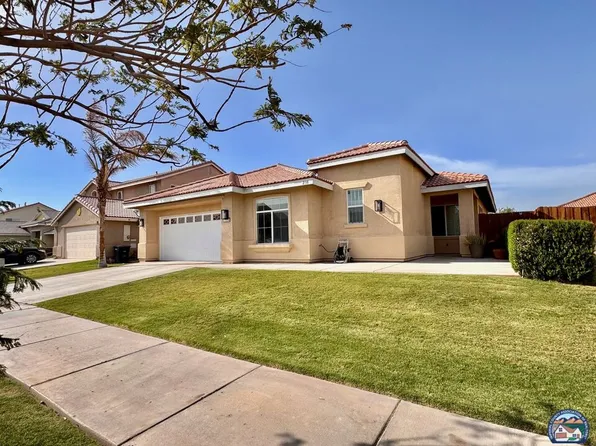 238 Jackrabbit Dr, El Centro, CA 92243