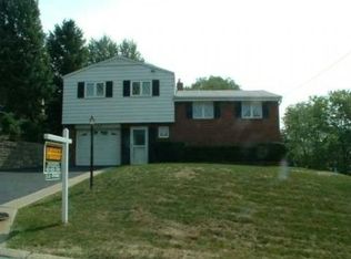 215 Parkedge Rd, Pittsburgh, PA 15220