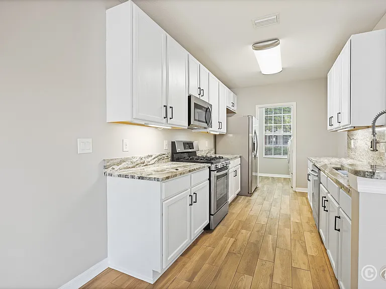 6123 Fishhawk Crossing Blvd — Photo 11