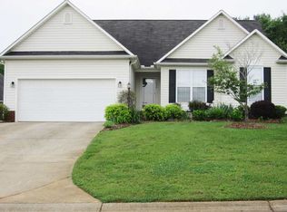 526 Plantation Creek Dr, Boiling Springs, SC 29316