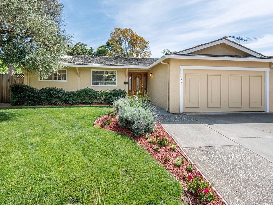 1st image of 1134 Crespi Dr