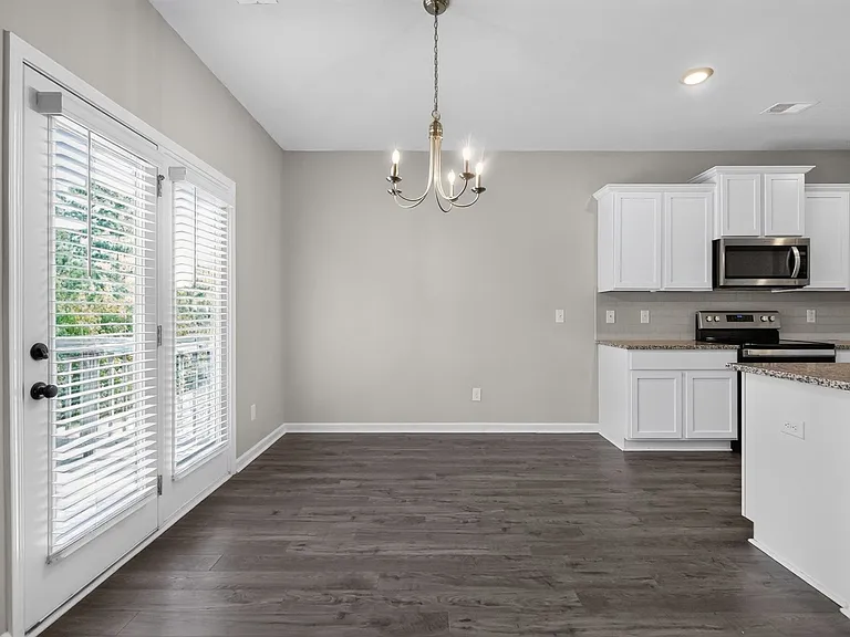 446 Furlough Dr — Photo 6