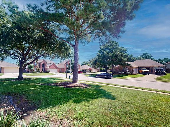 4th image of 19355 Laguna Woods Drive