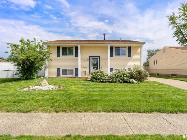 4811 48th Ave, Moline, IL 61265