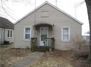 106 12th St, Charleston, IL