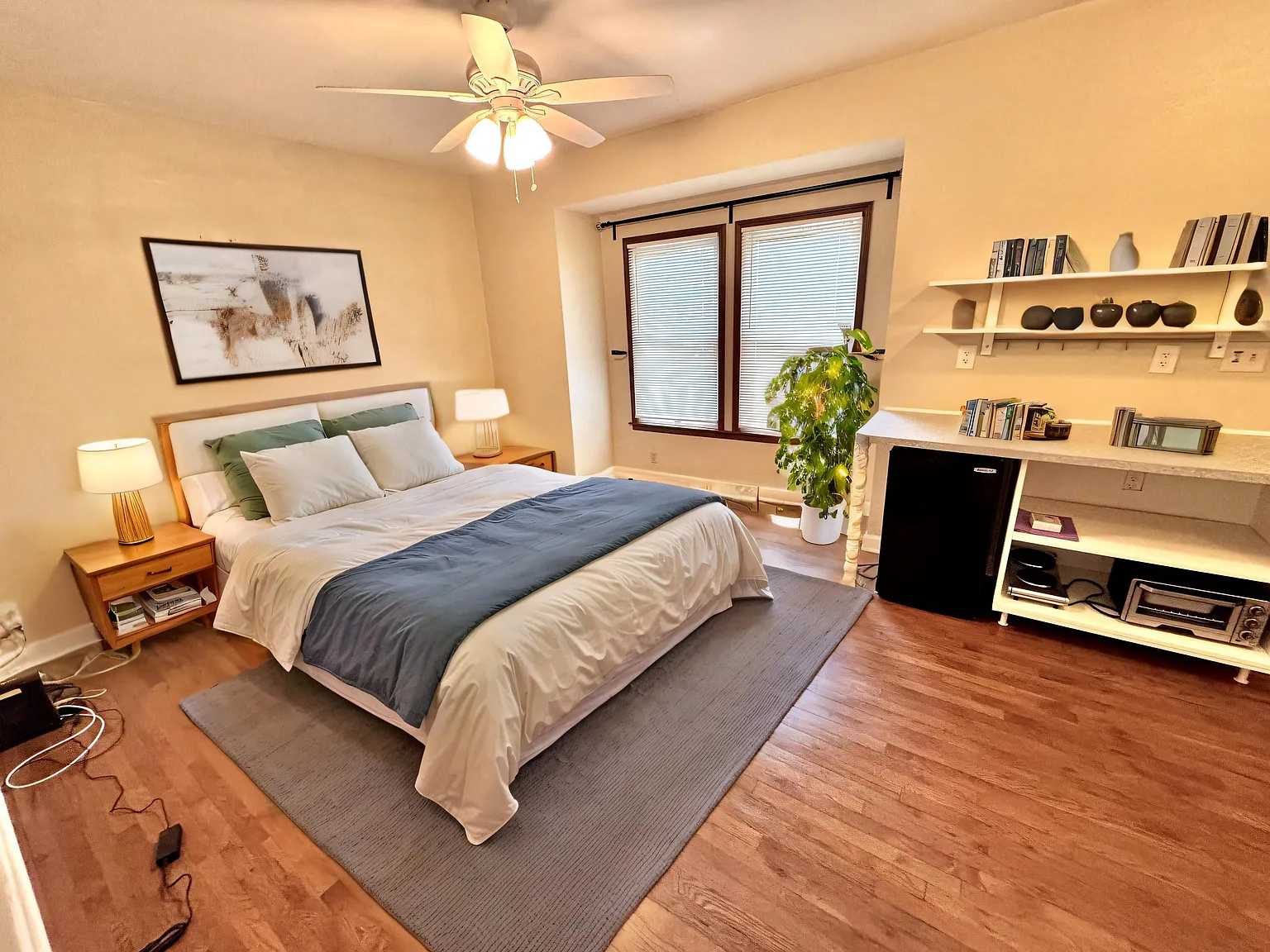Studio, 400 sqft, $850 — Photo 1