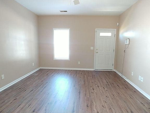 3rd image of 1243 Stoneridge Ln