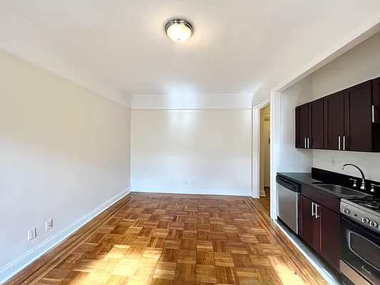 Rented by A&E Real Estate Management | media 5