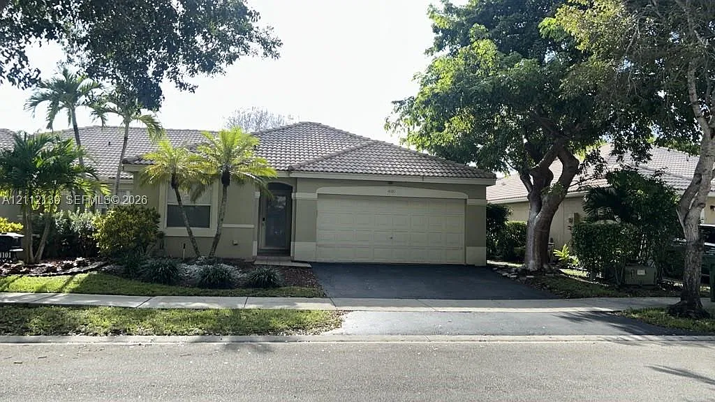 4101 Pine Ridge Ln — Photo 1