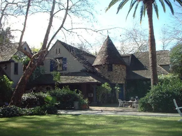 412 W Altadena Dr, Altadena, CA 91001
