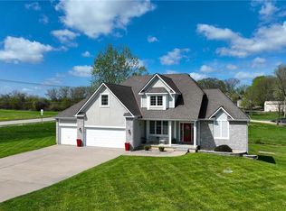12616 Donahoo Rd, Kansas City, KS 66109
