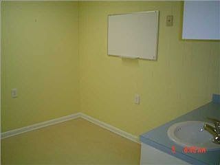 4th image of 752 Harrison Ave