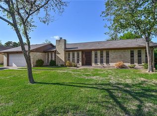 1305 Hawk Tree Dr, College Station, TX 77845