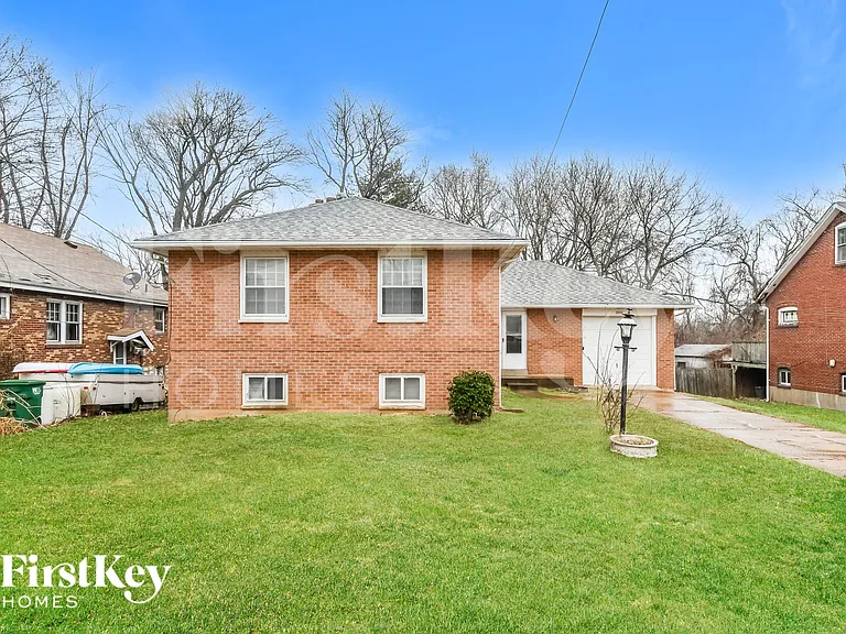 9846 Rivermont Dr — Photo 1