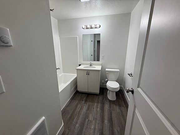 4th image of 2016 Brock Dr #2