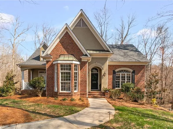 6706 Buckley Dr, Summerfield, NC 27358