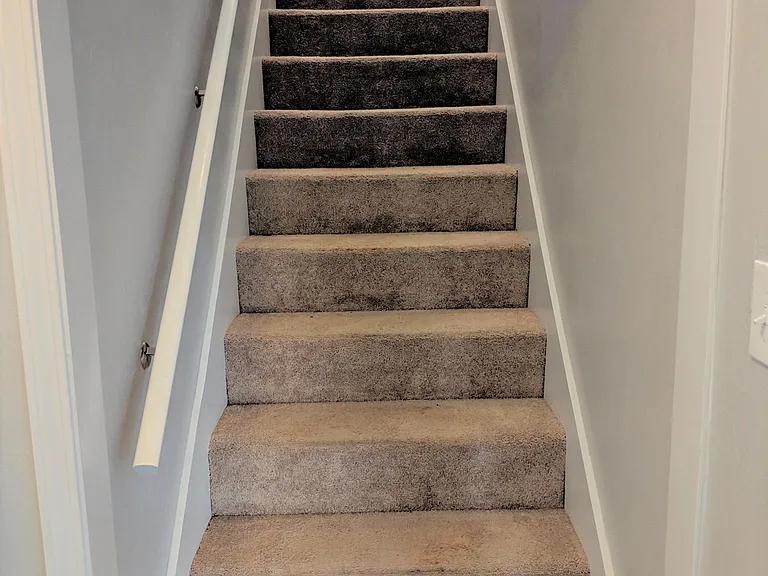 910 W Hill St — Photo 26