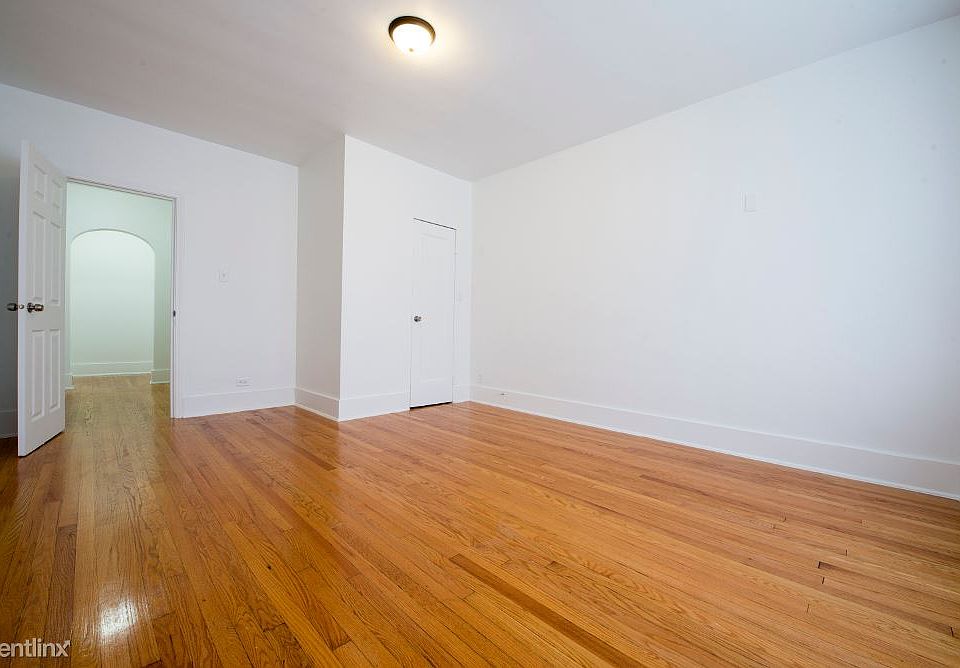 7701 S Yates Apartments Chicago Bedroom_4