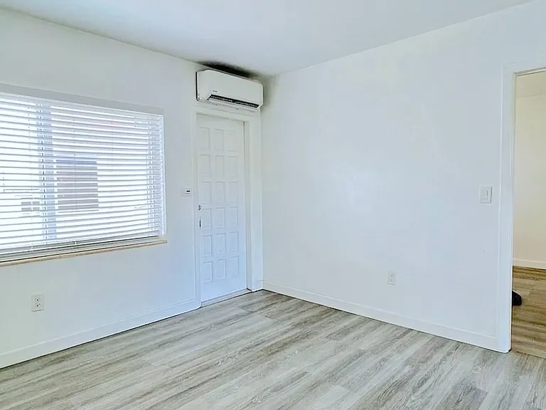 600 SW 16th Ave #1602 — Photo 11