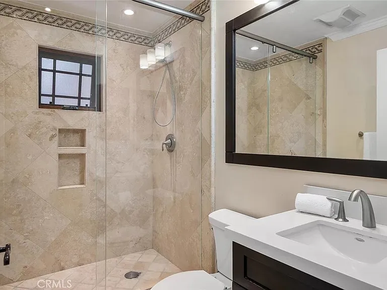 15014 Valleyheart Dr — Photo 17