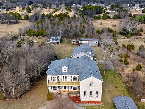 2nd image of 1463 Vesta Rd #B