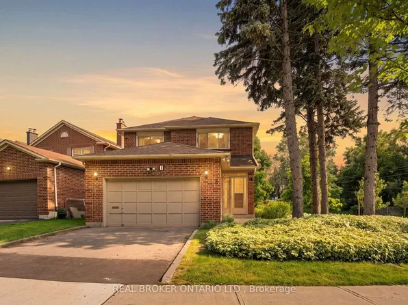 1 Baronial Ct, Toronto, ON M1C 3J5