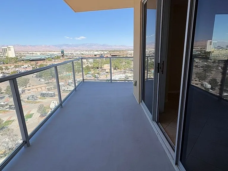 8255 Las Vegas Blvd S #1122 — Photo 23
