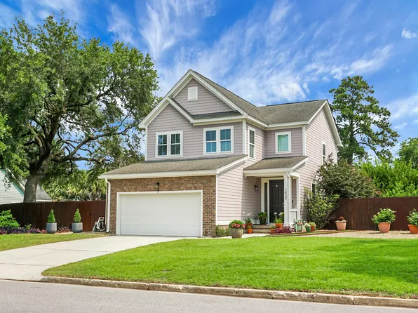 1422 Iroquois St, North Charleston, SC 29405