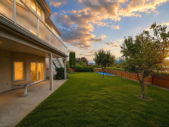 5th image of 7586 Sequoia Rd