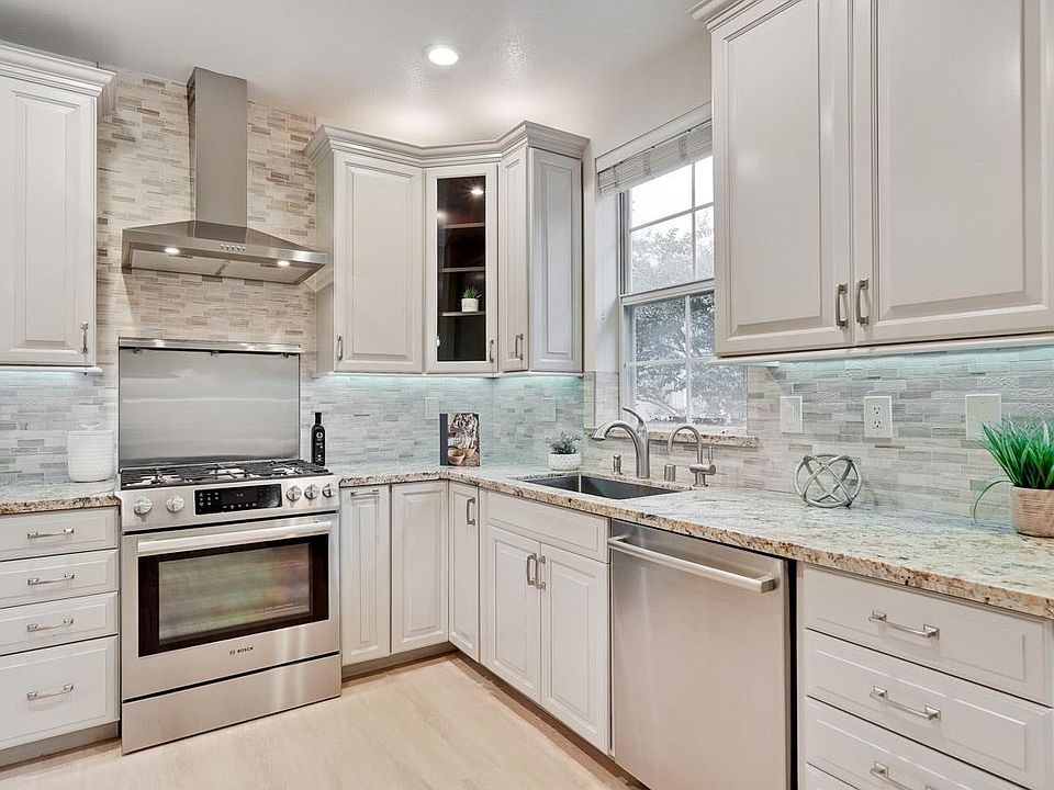 1st image of 368 Meridian Ave
