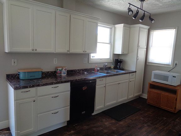3rd image of 2809 N Hollywood St