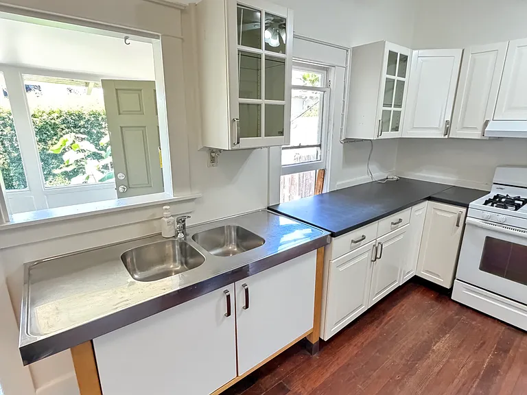 4837 Schuyler Ave — Photo 14