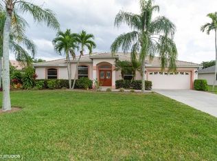 257 Lambton Ln, Naples, FL 34104