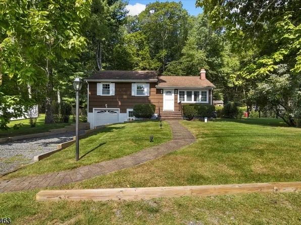 9 Hallvard Ter, Rockaway Twp., NJ 07866