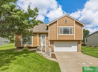 7504 N 77th Ave, Omaha, NE 68122