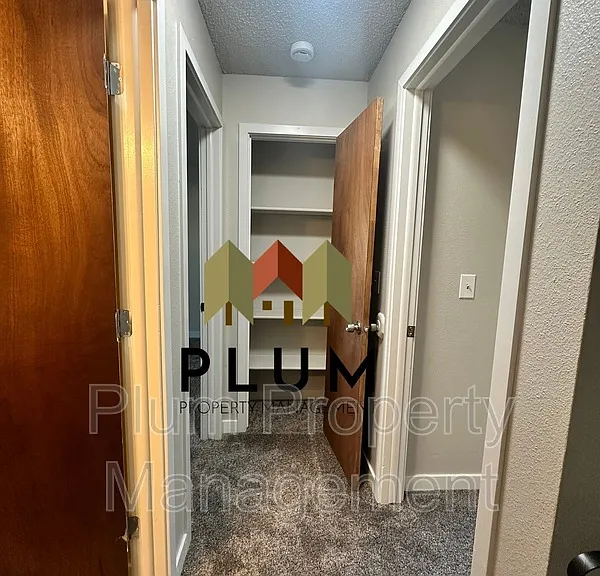 809 Bulwer St #D — Photo 10