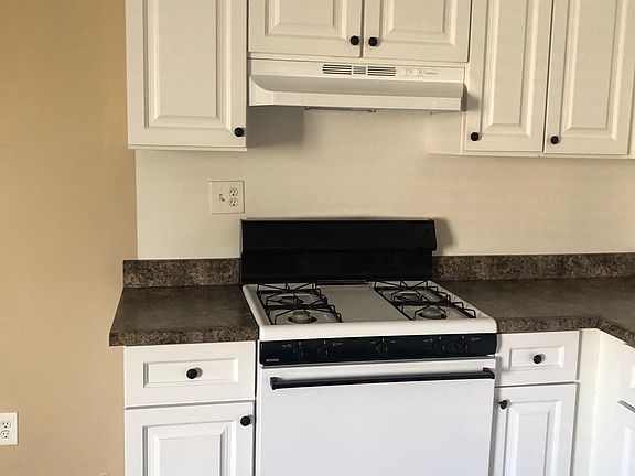 3rd image of 6859 Laurel Canyon Blvd APT 109