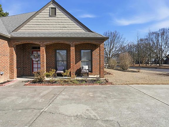 4th image of 6132 Bent Brook Dr