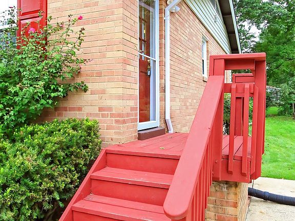 5th image of 1132 Anesbury Ln