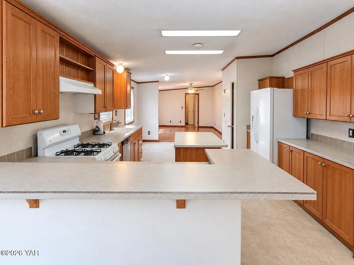 4 bed, 2.5 bath, 2052 sqft, $1,550 — Photo 4