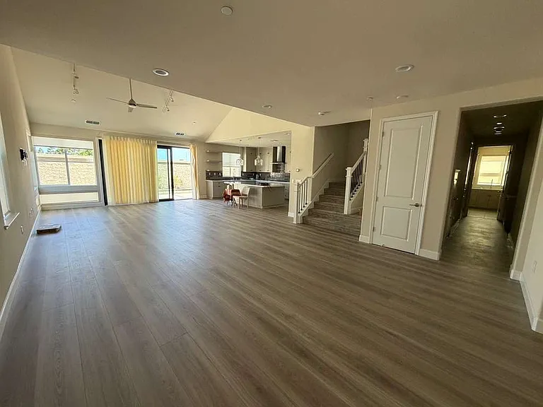 5375 Singh Cir — Photo 3