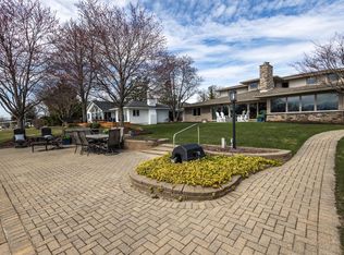 714 Ranveen Dr, White Lake, MI